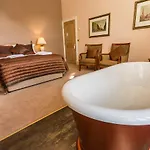 The 4* Levens