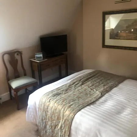 Hotel The 4*