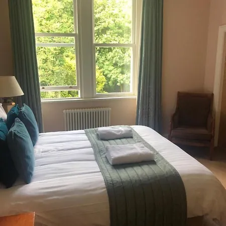 Hotel The 4*