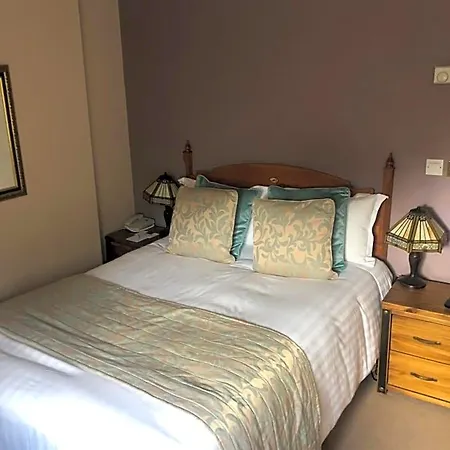 Hotel The 4*