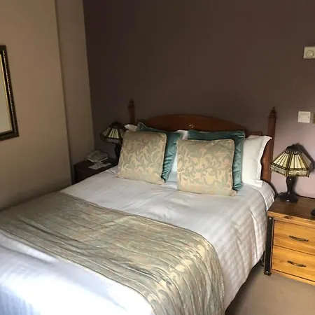 Hotel The 4*