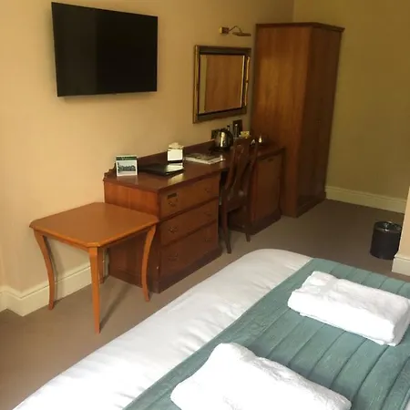 The 4* Levens